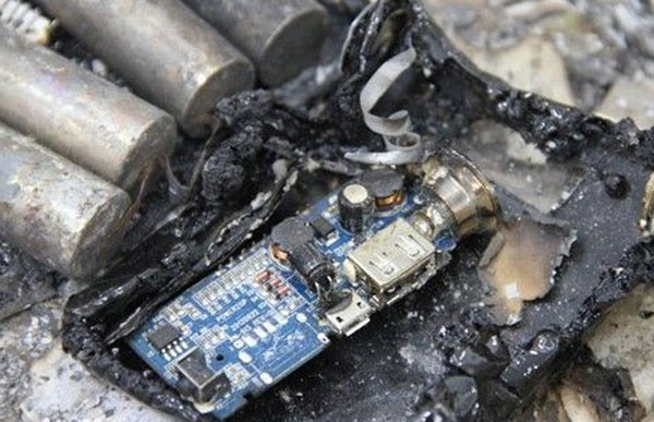 攜帶移動電源上飛機  先了解安全問題與規定