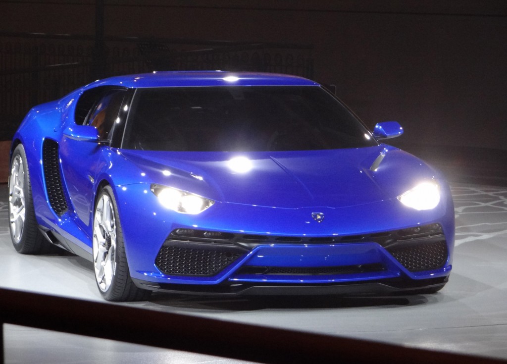 蘭博基尼首款插電混合動力超跑亮相2014巴黎車展