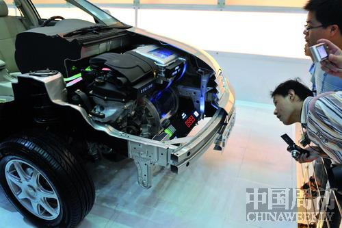 新能源車存在政策陷阱 專家建議“取消補貼”