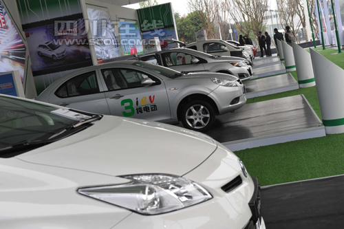 地上新汽車 重“能源”還要玩“智能”?呼喚小型電動汽車 地上新汽車 重“能源”還要玩“智能”?呼喚小型電動汽車