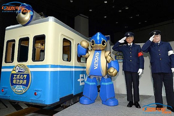 松下試驗干電池驅動1噸重紙板電車 松下試驗干電池驅動1噸重紙板電車