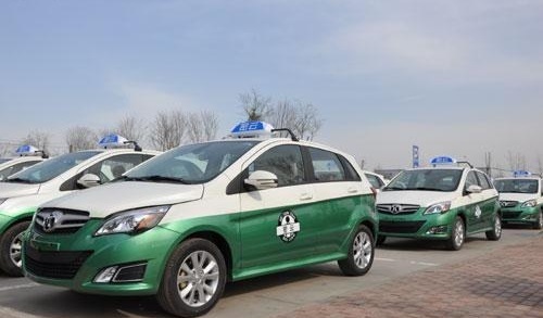 北京4年內將所有現有出租車替換為電動車型 北京4年內將所有現有出租車替換為電動車型