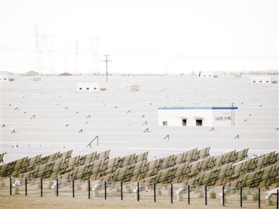 甘肅敦煌為世界大規(guī)模光伏電站項(xiàng)目提供了范本 甘肅敦煌為世界大規(guī)模光伏電站項(xiàng)目提供了范本