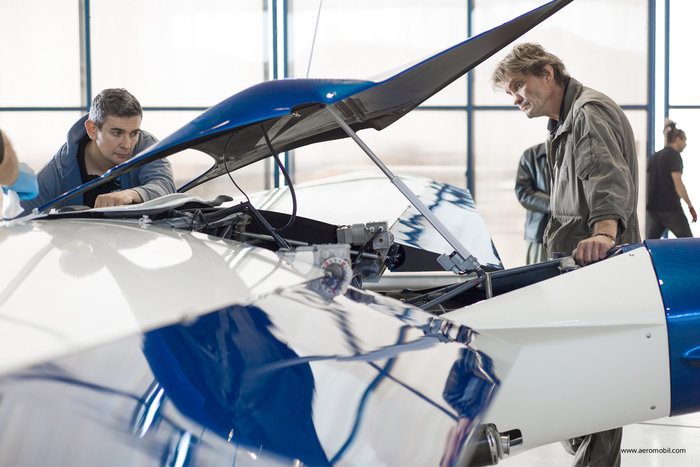 跳出電影 看看現實版“蝙蝠飛行戰車”的樣子 跳出電影 看看現實版“蝙蝠飛行戰車”的樣子