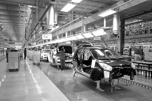 中汽協回應新能源汽車產能過剩質疑：沒那么夸張