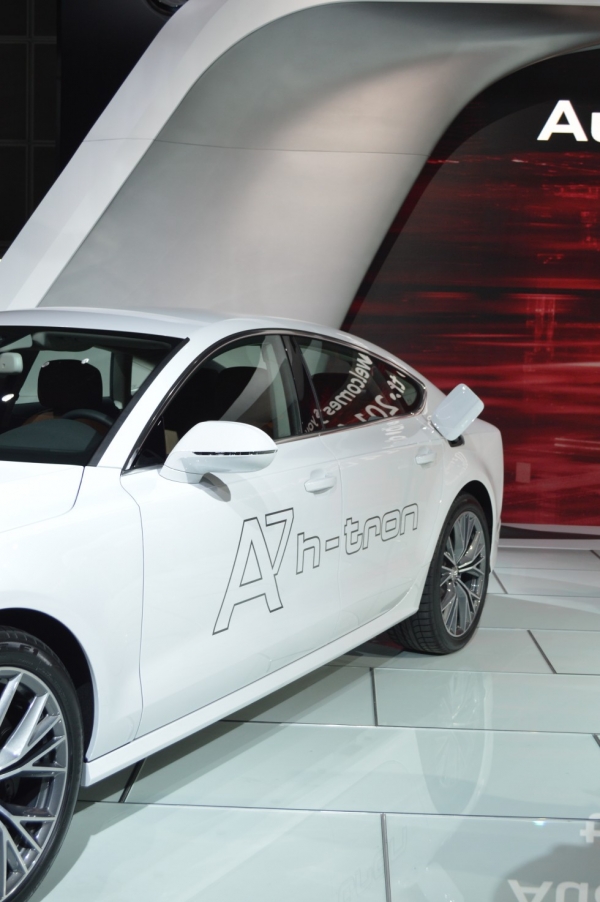 從未如此饑渴:洛杉磯車展上的燃料電池汽車 從未如此饑渴:洛杉磯車展上的燃料電池汽車