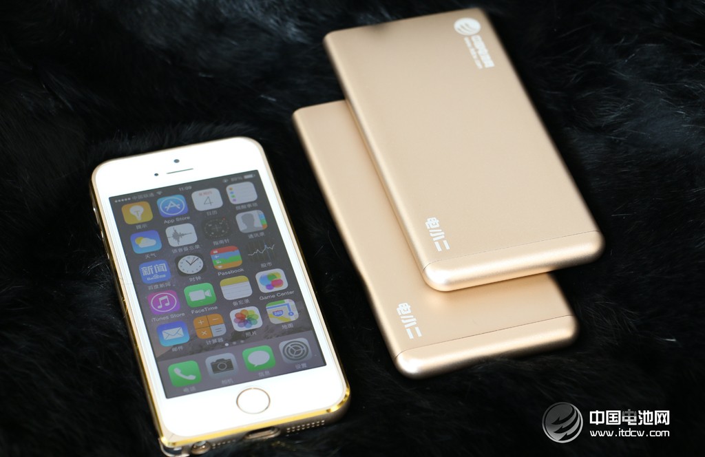 愛了，就不要釋手！電小二鋒6移動電源到手