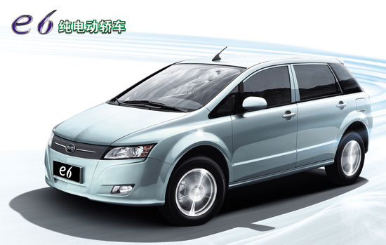 比亞迪汽車公司高層隔空回應電動汽車質疑