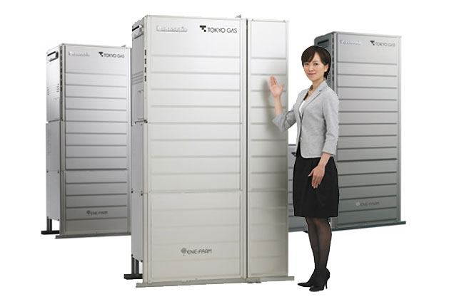 彭博新聞報導，包括 Panasonic 在內的電池制造商，正在研發體積小又便宜的家用電池產品，目標是在 2030 年前，家庭安裝量達到 530 萬戶，等于日本有一成的家庭將仰賴氫燃料電池供應電力。