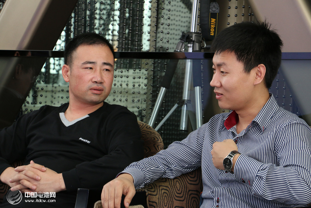 蘋果iPhone天生伴侶 深圳倍斯特推出小蘋果移動(dòng)電源 蘋果iPhone天生伴侶 深圳倍斯特推出小蘋果移動(dòng)電源