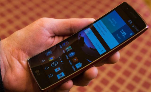 LG發(fā)布第二代曲面屏手機(jī) 擦傷可自我修復(fù)