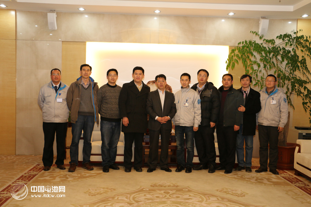 山東雷?。河眯⌒碗妱榆圏c燃“國民車”的希望