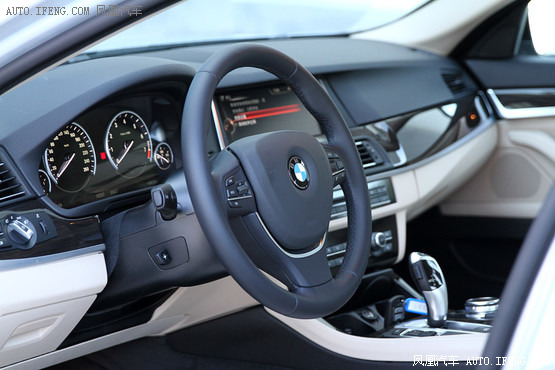 試駕寶馬530Le插電混動 未來更近一步 試駕寶馬530Le插電混動 未來更近一步