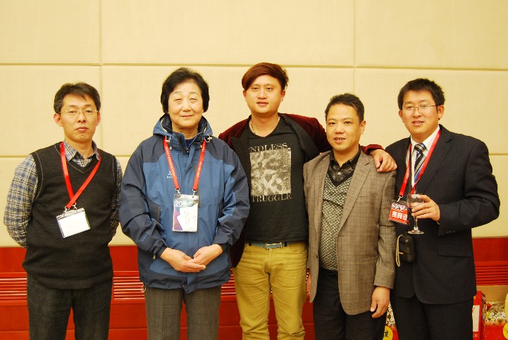 中國電池網CEO于清教與天津自行車協會理事長龔曉燕 中國電池網CEO于清教與天津自行車協會理事長龔曉燕