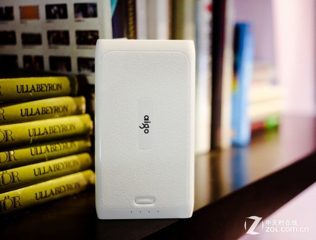 春季續(xù)航攻略 大容量實用移動電源火爆看 