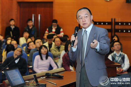 儲(chǔ)能新技術(shù)釋放“大生產(chǎn)力” 專(zhuān)訪中國(guó)科學(xué)院院士盧強(qiáng) 儲(chǔ)能新技術(shù)釋放“大生產(chǎn)力” 專(zhuān)訪中國(guó)科學(xué)院院士盧強(qiáng)