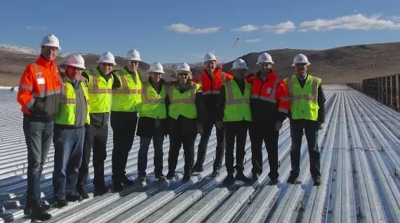 馬斯克近日去了一趟“超級電池工廠” 特斯拉又要帥呆了? 馬斯克近日去了一趟“超級電池工廠” 特斯拉又要帥呆了?