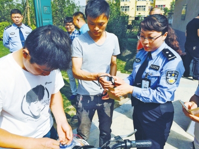 電動車裝“黑匣子”與110聯網  電池被盜也能警示