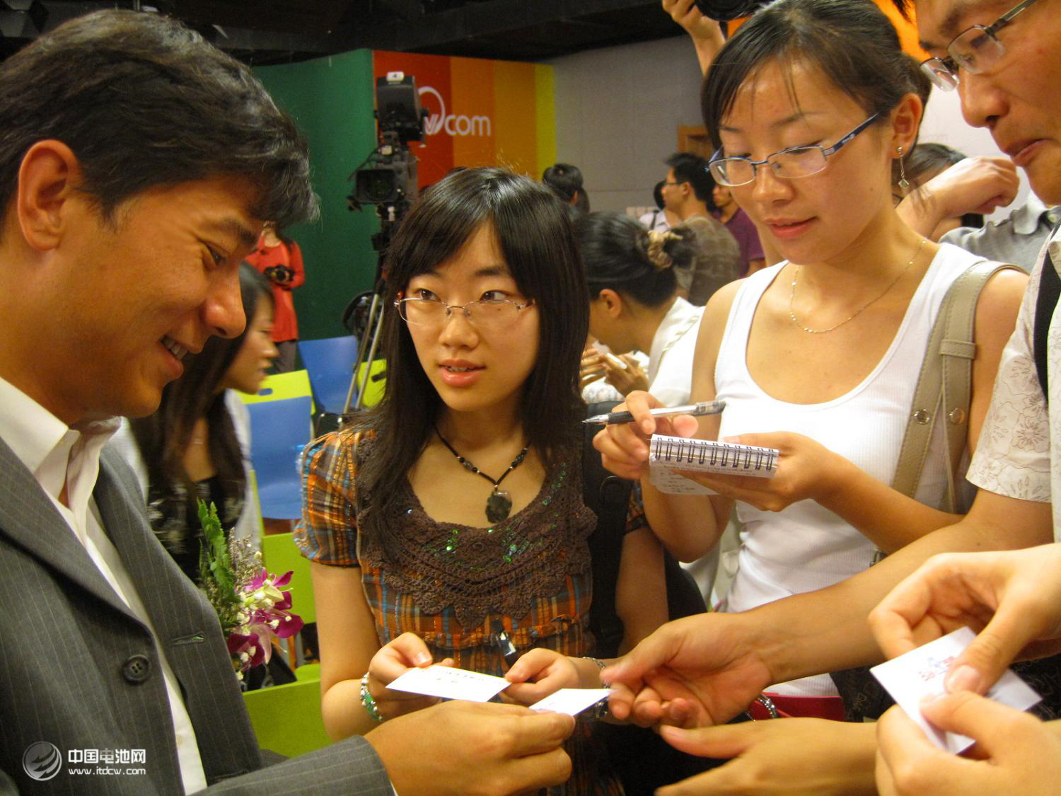 百度CEO李彥宏:通過創業掙錢是最苦的一條路 百度CEO李彥宏:通過創業掙錢是最苦的一條路