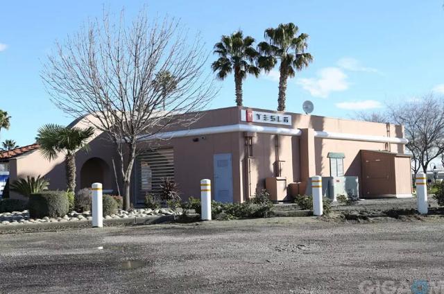 充電樁與換電模式:特斯拉為何不推90秒換電技術了? 充電樁與換電模式:特斯拉為何不推90秒換電技術了?