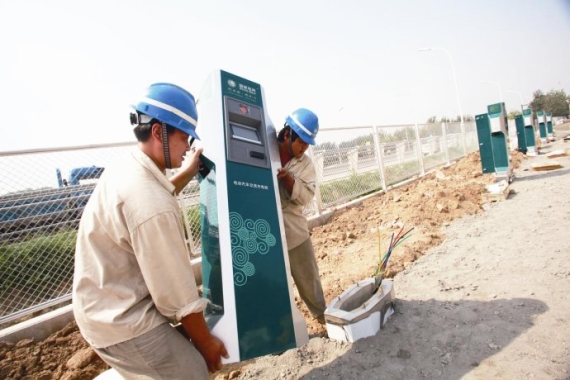 新能源車破局：高端純電動車如何平衡務(wù)實(shí)與務(wù)虛