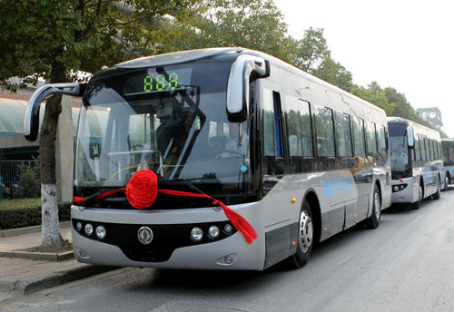 東風(fēng)汽車簽千輛純電動(dòng)公交客車 東風(fēng)汽車簽千輛純電動(dòng)公交客車