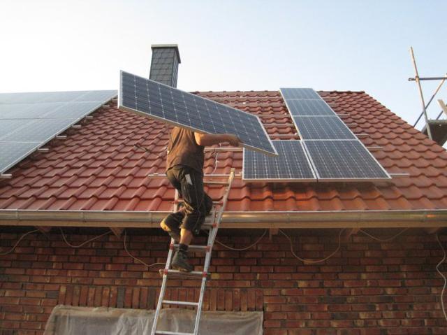 日本推算2040年廢棄太陽能電池板將達77萬噸