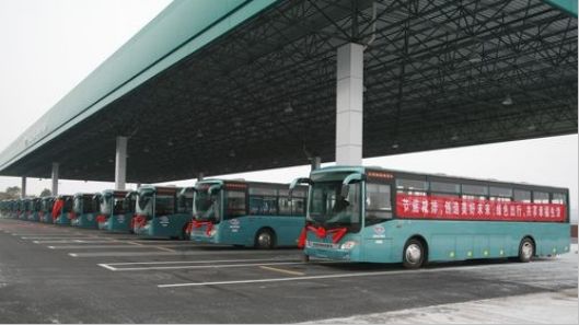 純電動客車上半年產量超1.3萬 宇通中通海格奪前三 純電動客車上半年產量超1.3萬 宇通中通海格奪前三