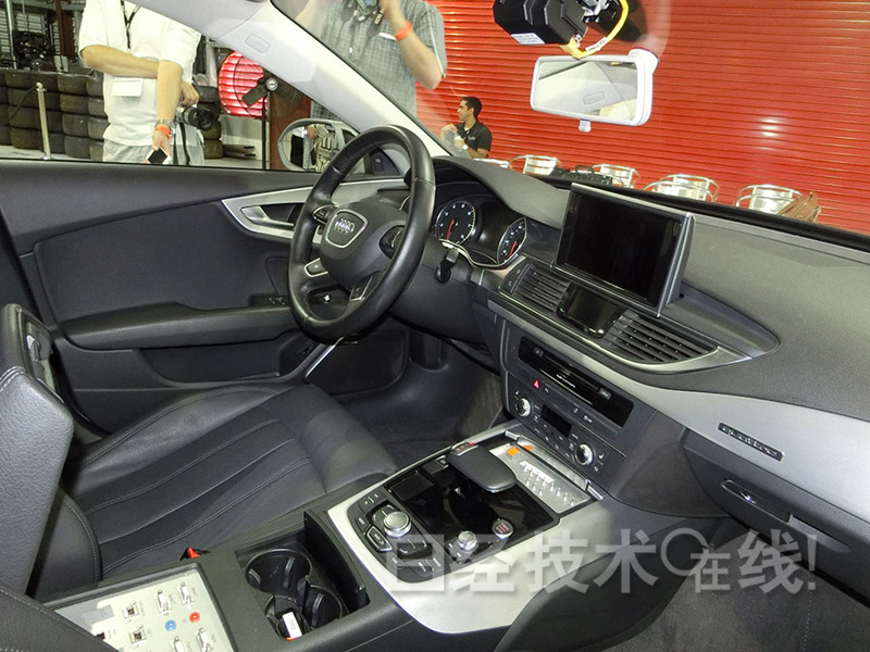 奧迪公開(kāi)高速道路用自動(dòng)駕駛車“Jack”內(nèi)部