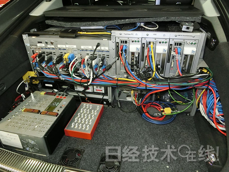 奧迪公開(kāi)高速道路用自動(dòng)駕駛車“Jack”內(nèi)部