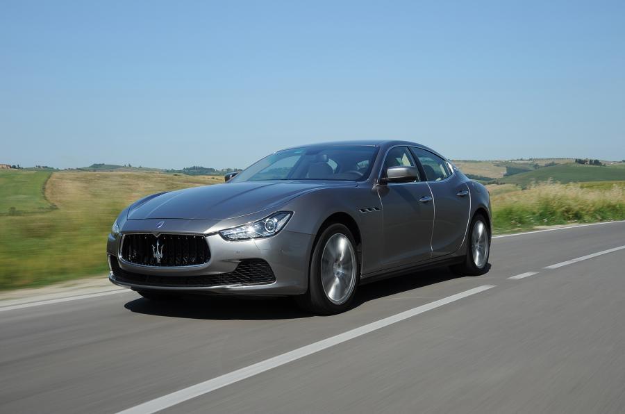 插電混動車成車企新戰場：豪車入市 自主品牌力推