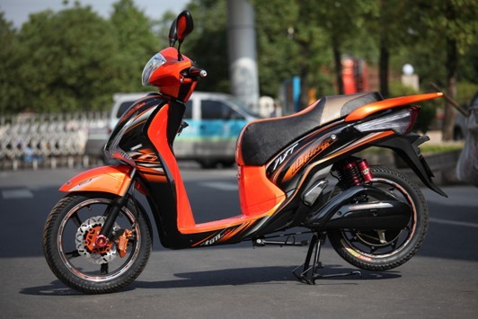 深圳限電動自行車上路矛盾凸顯 “限”不如“管”