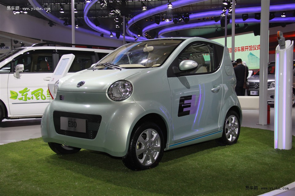 東風風神E30電動汽車降價 微型電動車顯被動 東風風神E30電動汽車降價 微型電動車顯被動