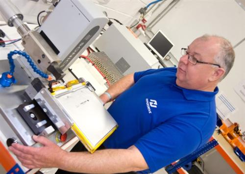 英國開發超低溫鋰硫電池 能量密度更高 英國開發超低溫鋰硫電池 能量密度更高