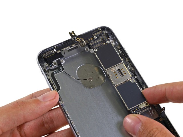 電池縮水為哪般 全新iPhone 6s Plus拆解（組圖）