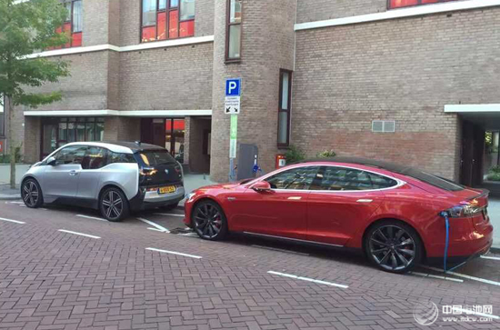 荷蘭發展新能源車領跑歐洲 2040年全部可持續能源來驅動 荷蘭發展新能源車領跑歐洲 2040年全部可持續能源來驅動