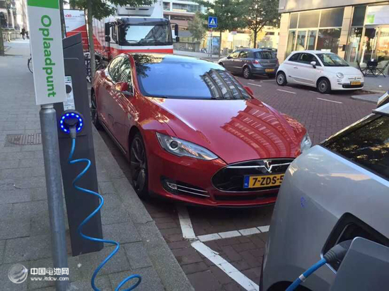 荷蘭發展新能源車領跑歐洲 2040年全部可持續能源來驅動 荷蘭發展新能源車領跑歐洲 2040年全部可持續能源來驅動