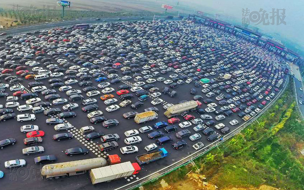 國慶假期返程紀錄片：瞧瞧，這大停車場 ！