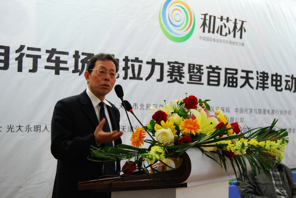 第五屆(2015年度)中國(guó)電池行業(yè)年度人物:毛煥宇 第五屆(2015年度)中國(guó)電池行業(yè)年度人物:毛煥宇