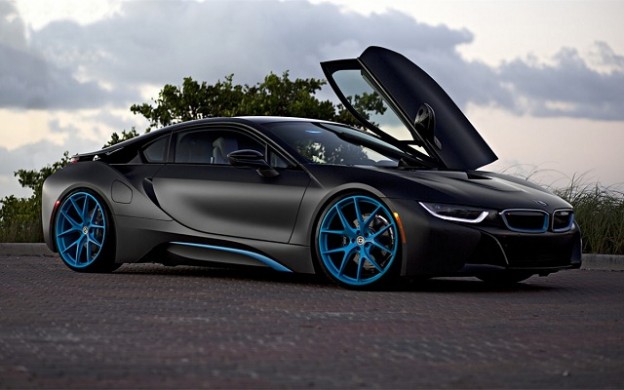 BMW i8 這么炫酷,背后也有博通的功勞 BMW i8 這么炫酷,背后也有博通的功勞