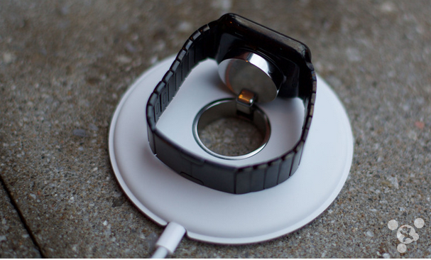 蘋果首款無線充電基座上市再遐想  iPhone會有嗎？