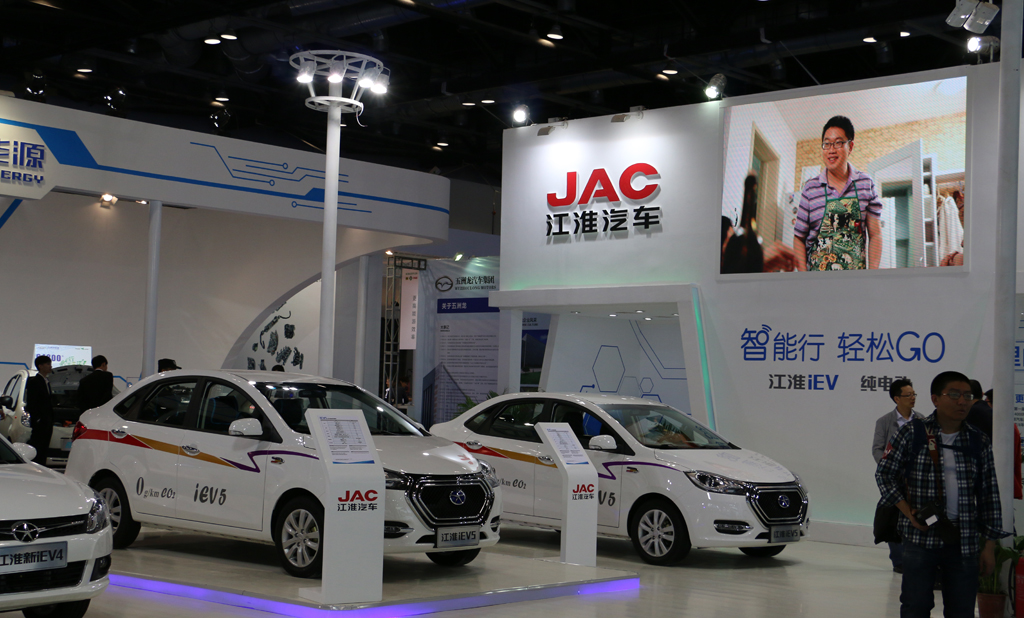 新能源汽車高速成長須破四大難題 專家眾說紛紜 新能源汽車高速成長須破四大難題 專家眾說紛紜