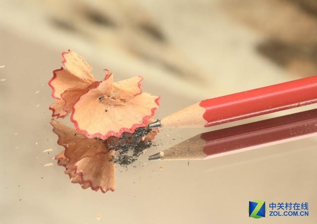 平時我們所見到的石墨烯大概就是鉛筆灰的樣子