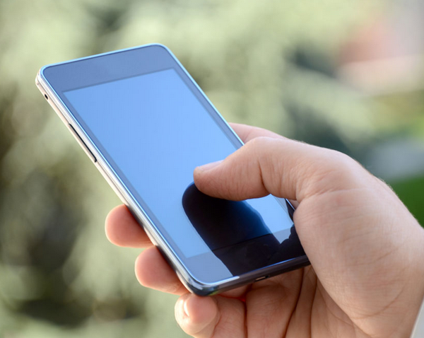 全球智能手機出貨量在2015年將首度出現個位數增長 全球智能手機出貨量在2015年將首度出現個位數增長