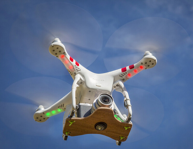 特斯拉也要做無(wú)人機(jī)?充電20分鐘可以飛一小時(shí) 特斯拉也要做無(wú)人機(jī)?充電20分鐘可以飛一小時(shí)