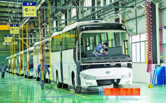 首臺(tái)新能源客車(chē)下線(xiàn) 廣東東莞“整車(chē)夢(mèng)”圓