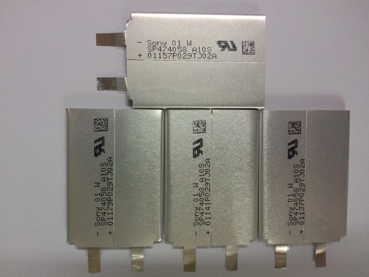 日本索尼新電池采用含硫化合物 電量增加40% 日本索尼新電池采用含硫化合物 電量增加40%