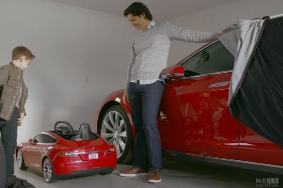 像Model S一樣，它也提供了大量的選裝項(xiàng)目，比如個(gè)性化車(chē)牌、車(chē)衣等 - 后花園網(wǎng)文 - 汽車(chē)新聞