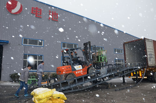 山東金潮電池烏干達(dá)外分廠(chǎng)項(xiàng)目進(jìn)入設(shè)備安裝調(diào)試階段 山東金潮電池烏干達(dá)外分廠(chǎng)項(xiàng)目進(jìn)入設(shè)備安裝調(diào)試階段