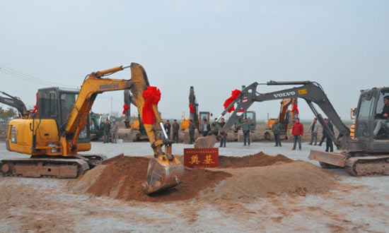 南京金龍武漢新能源基地開工 項(xiàng)目總投資51億元